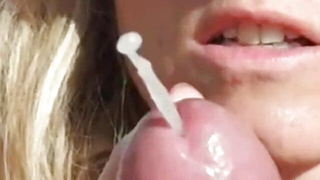 HD :  Hunky porno aktieris Čārlzs izpaužas viņa lielo schlong sūkāt Filmu klipi 