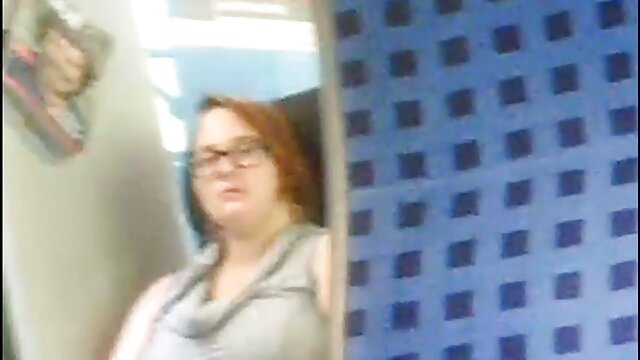 HD :  Ārkārtīgi karsta blondīne milf tiek smagi sasista Filmu klipi 