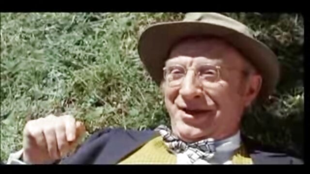 HD :  Slampa skolniece analītiski brauc ar direktora fallu kā čempione Filmu klipi 